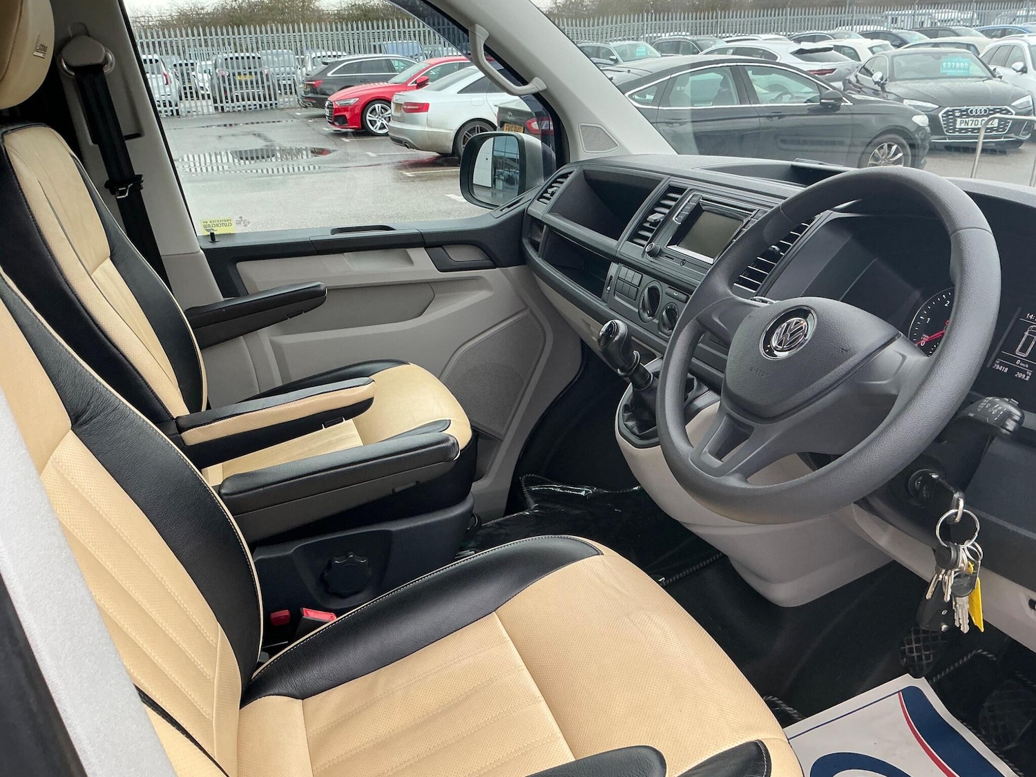 Used Volkswagen Transporter 2016 for sale - 77612217: Photo 46