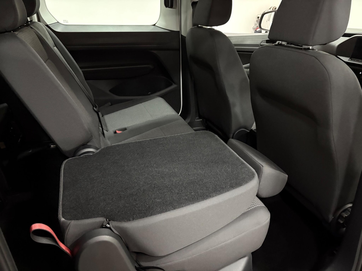 Used Volkswagen Caddy Maxi 2024 for sale - 76839376: Photo 40