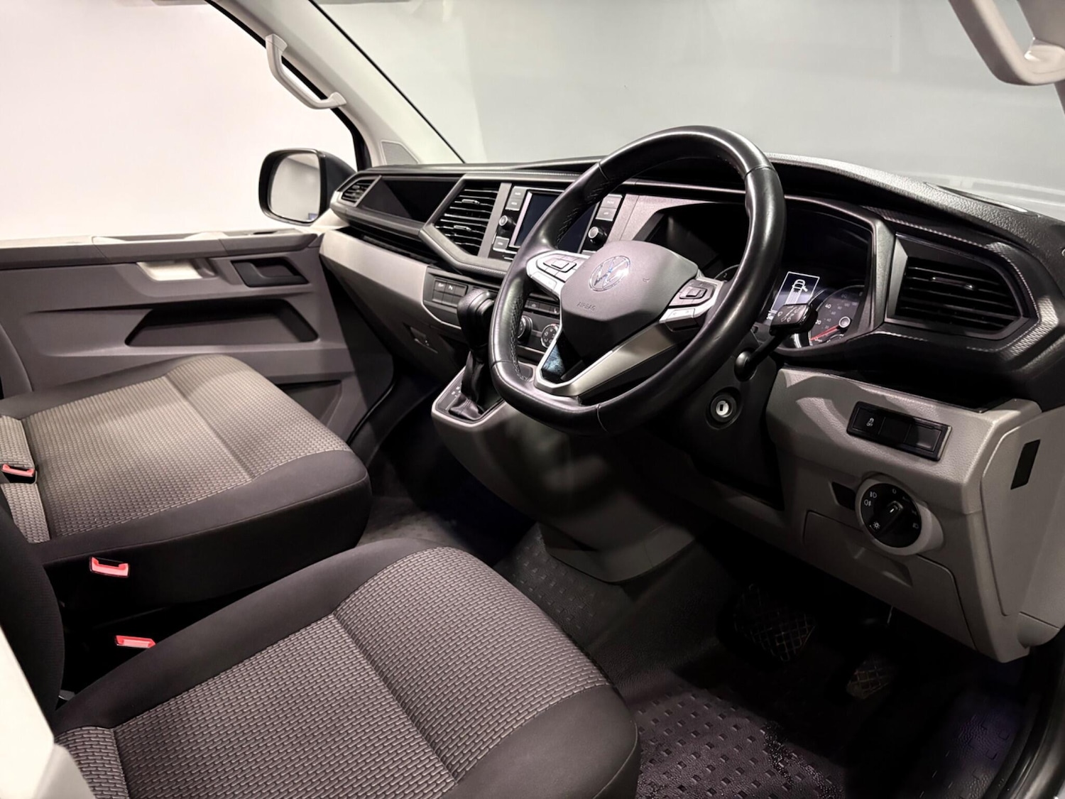 Used Volkswagen Transporter 2023 for sale - 78157593: Photo 26