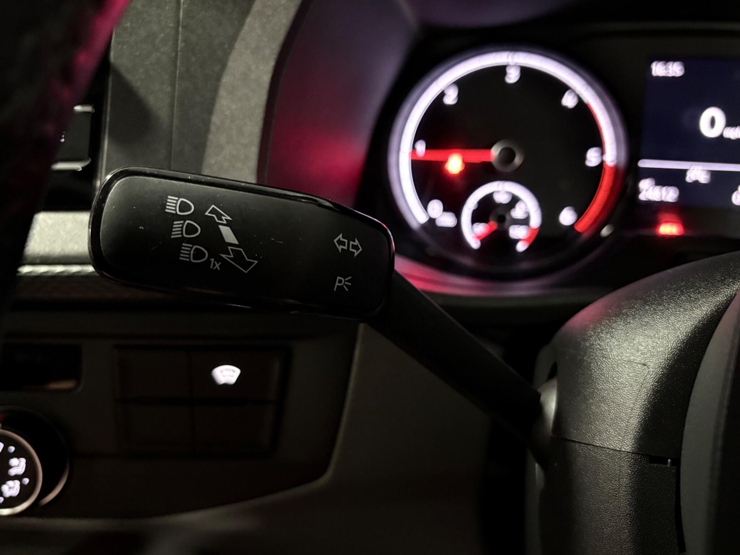 Used Volkswagen Transporter 2023 for sale - 78157593: Photo 30