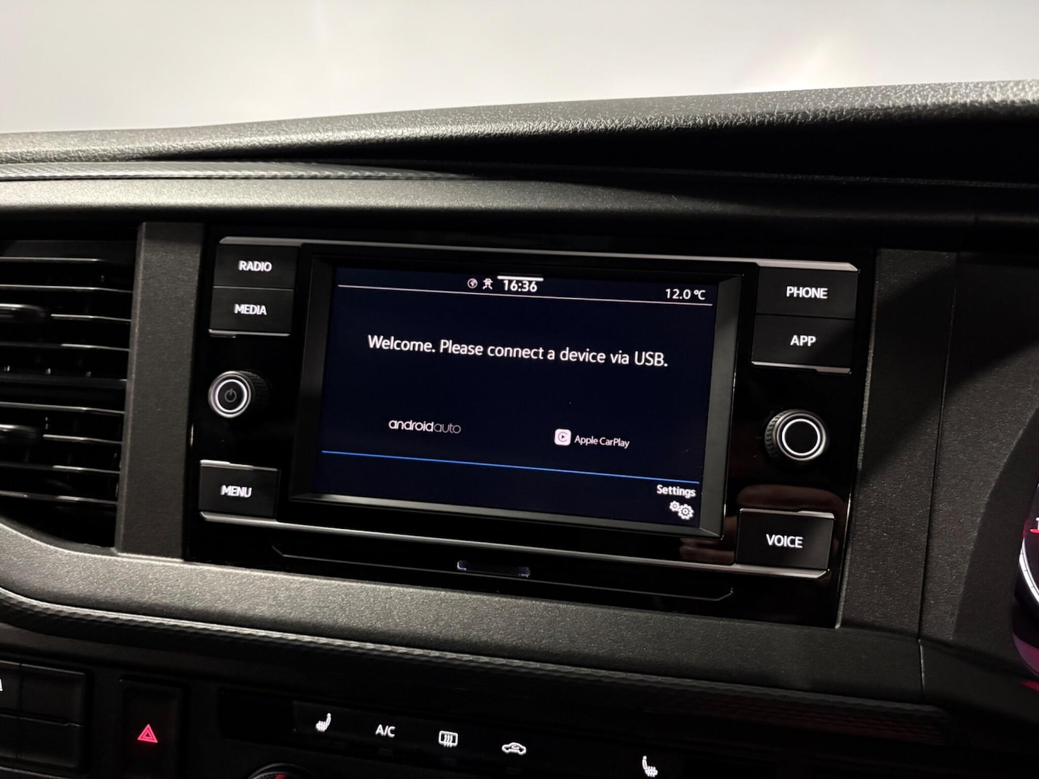 Used Volkswagen Transporter 2023 for sale - 78157593: Photo 36