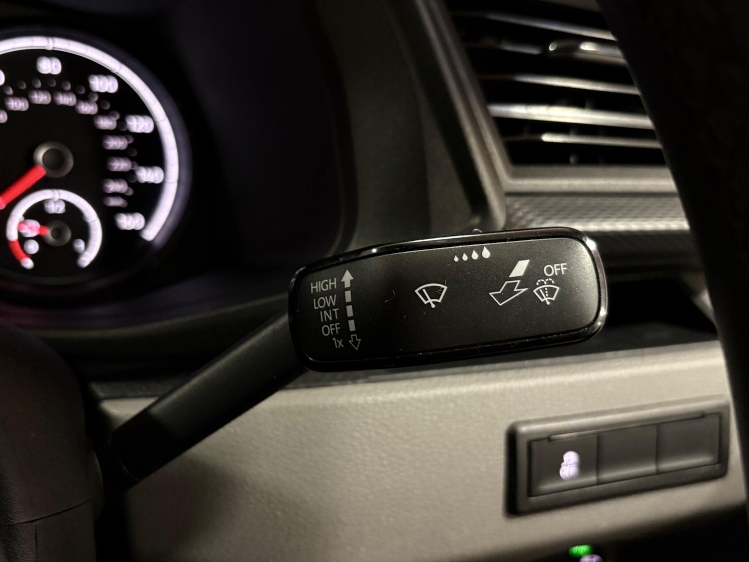 Used Volkswagen Transporter 2021 for sale - 77633319: Photo 34