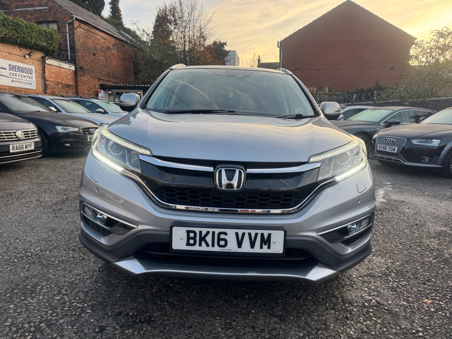 Used Honda CR-V 2016 for sale - 76702214: Photo 2