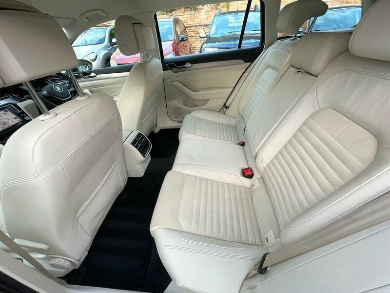 Used Volkswagen Passat 2015 for sale - 76700625: Photo 27