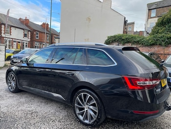 Used Skoda Superb 2017 for sale - 76284318: Photo