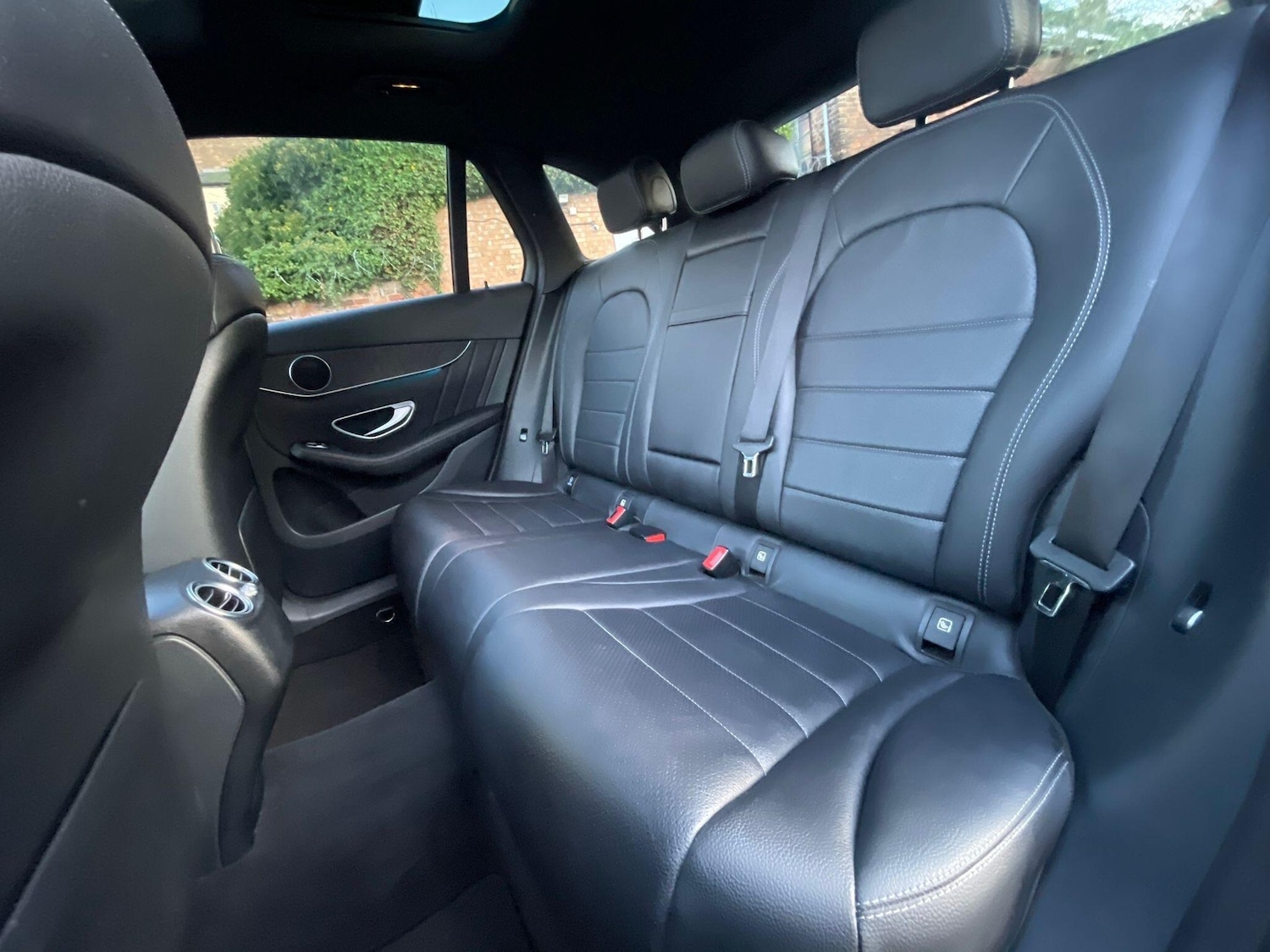 Used Mercedes-Benz GLC 2015 for sale - 76607945: Photo 27