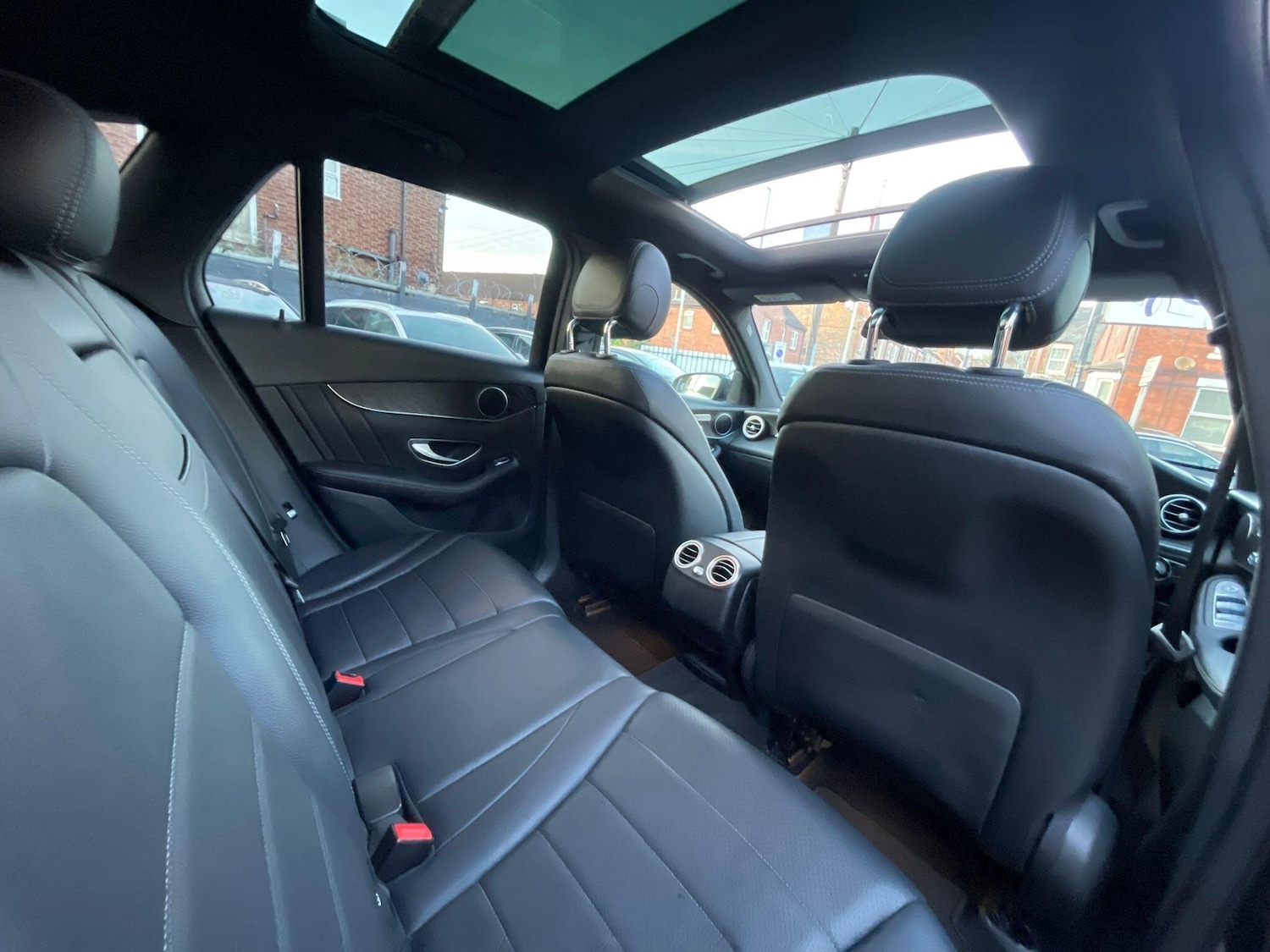 Used Mercedes-Benz GLC 2015 for sale - 76607945: Photo 28