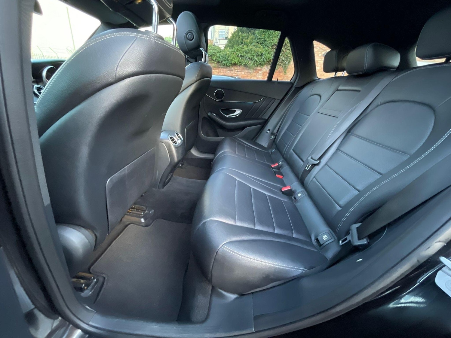 Used Mercedes-Benz GLC 2015 for sale - 76607945: Photo 31