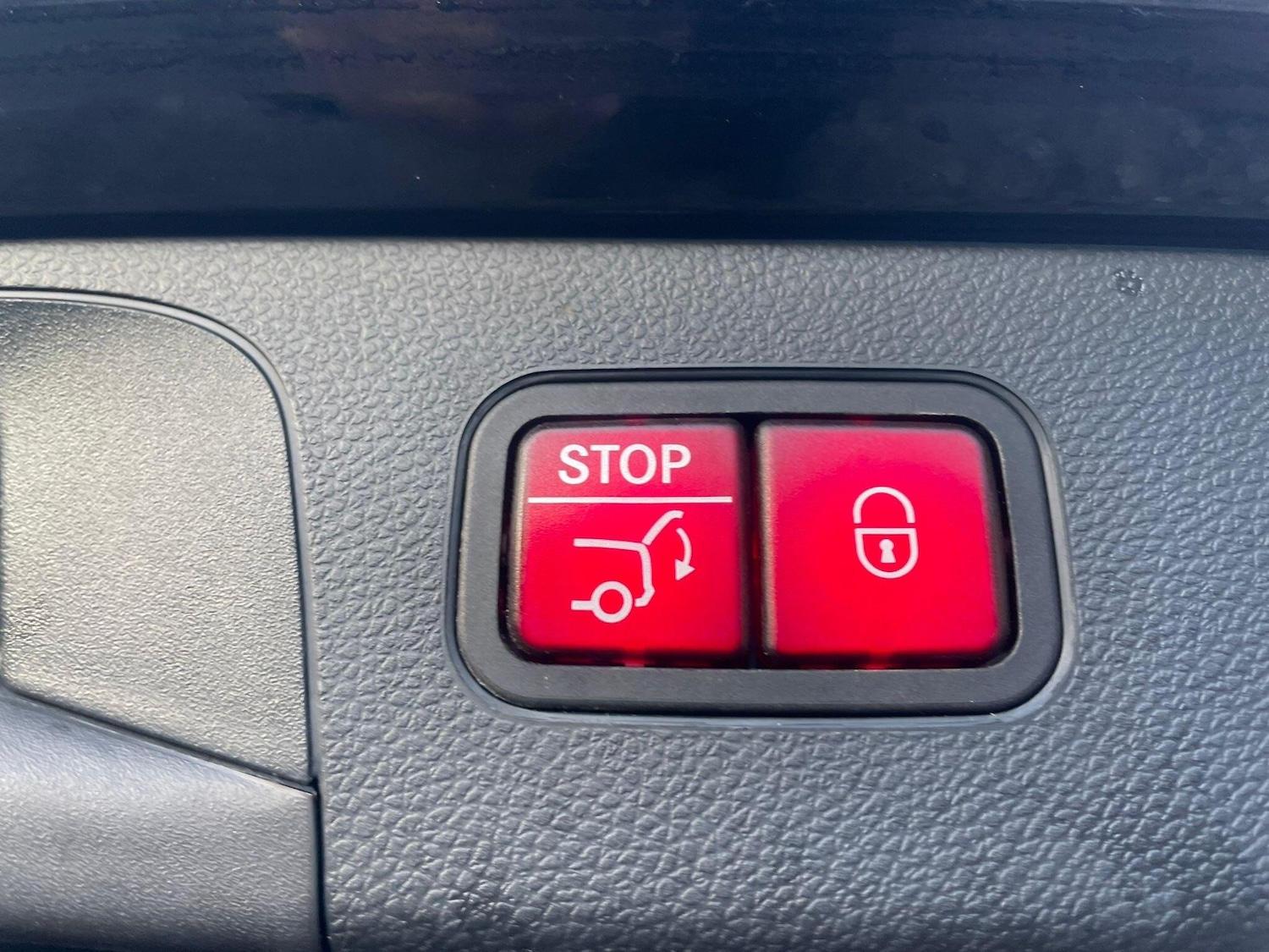 Used Mercedes-Benz GLC 2015 for sale - 76607945: Photo 35