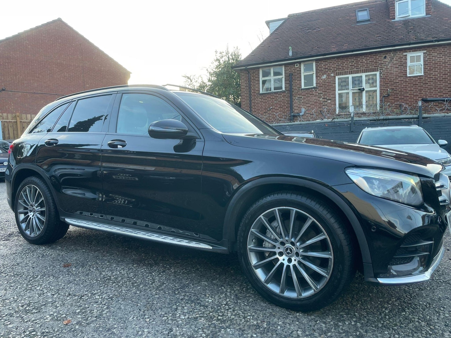 Used Mercedes-Benz GLC 2015 for sale - 76607945: Photo 5