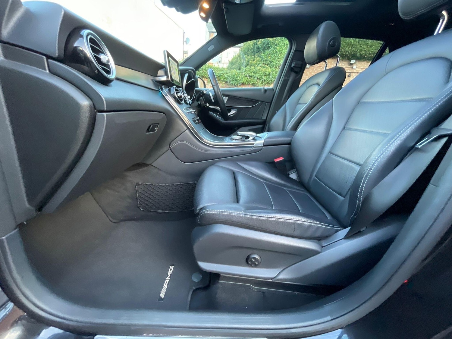 Used Mercedes-Benz GLC 2015 for sale - 76607945: Photo 50