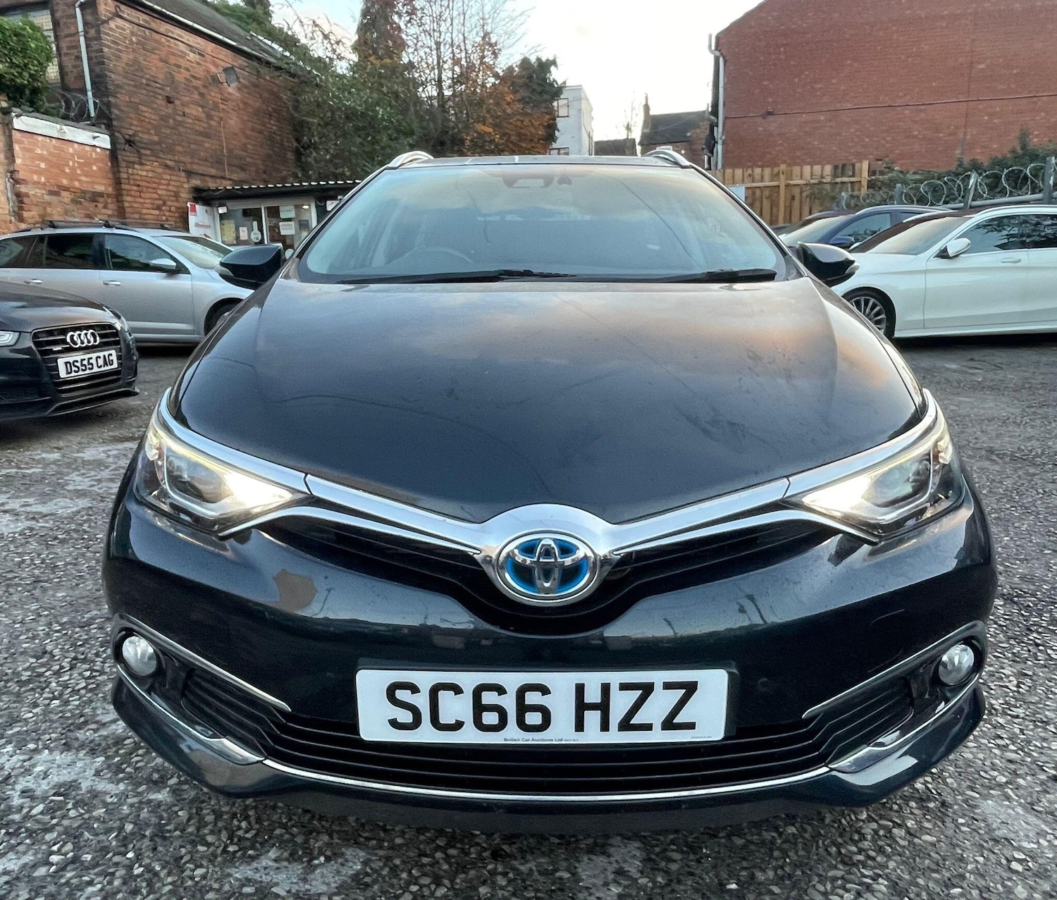 Used Toyota Auris 2016 for sale - 76701559: Photo 2