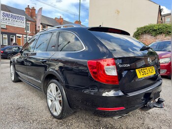 Used Skoda Superb 2013 for sale - 75916187: Photo