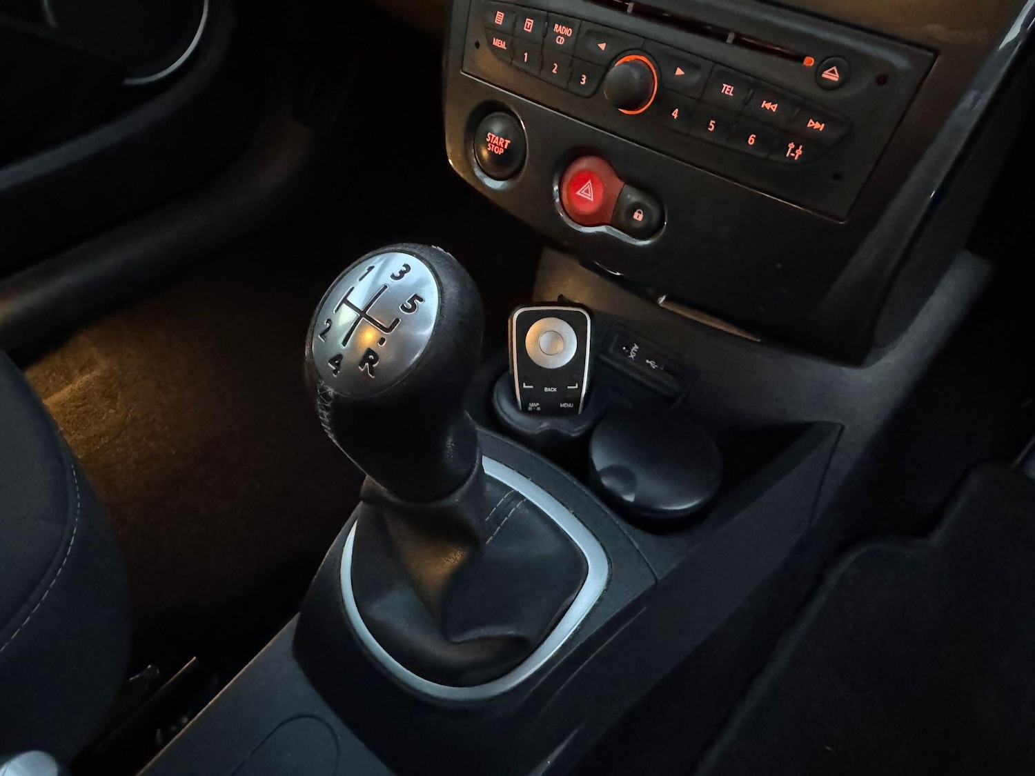 Used Renault Clio 2010 for sale - 77054027: Photo 10