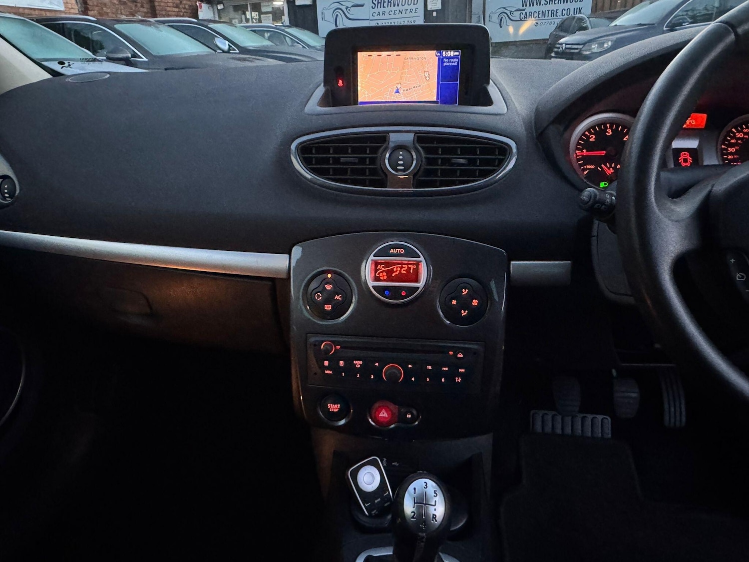 Used Renault Clio 2010 for sale - 77054027: Photo 19