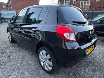 Used Renault Clio 2010 for sale - 77054027: Photo