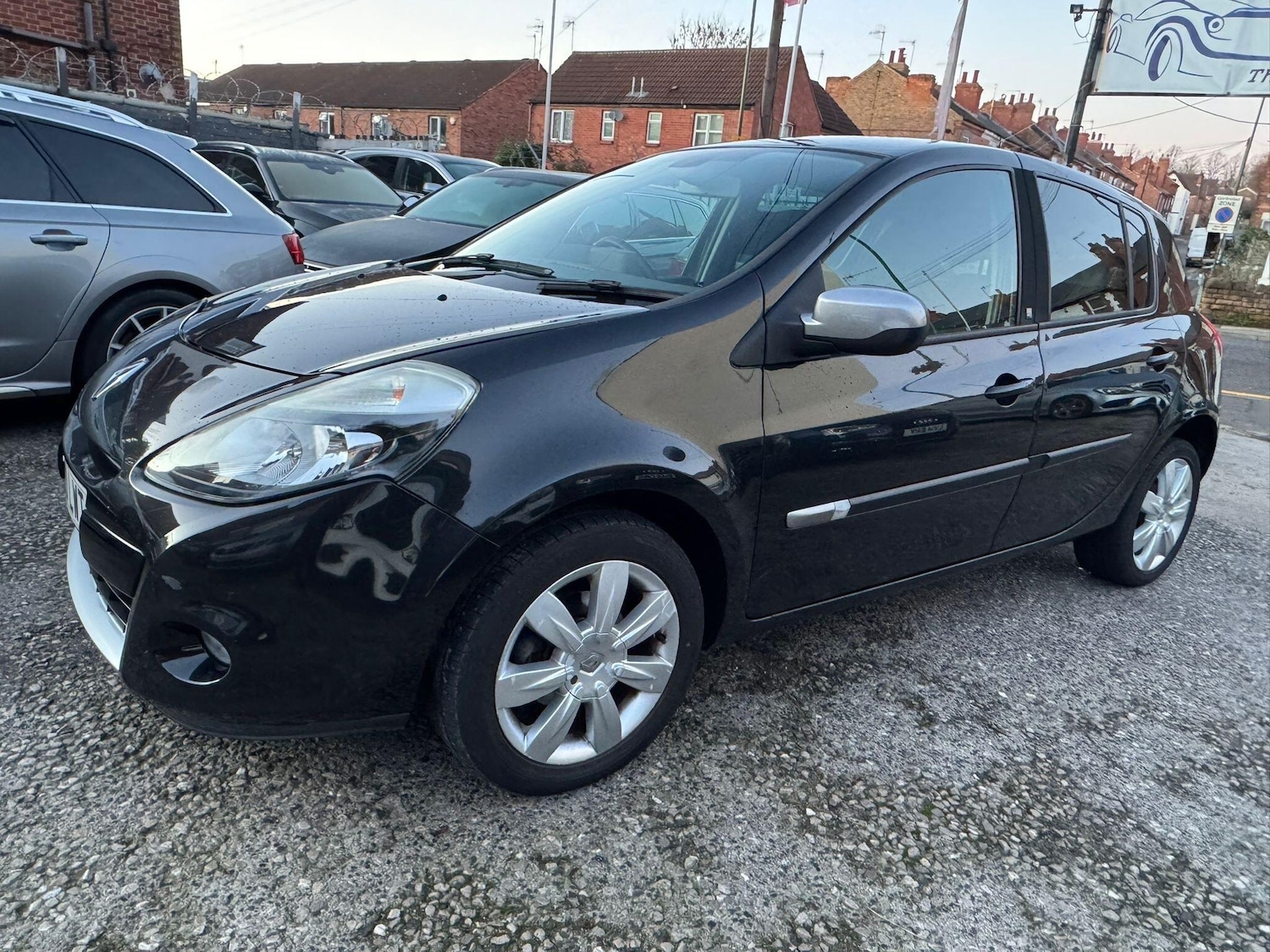 Used Renault Clio 2010 for sale - 77054027: Photo 5