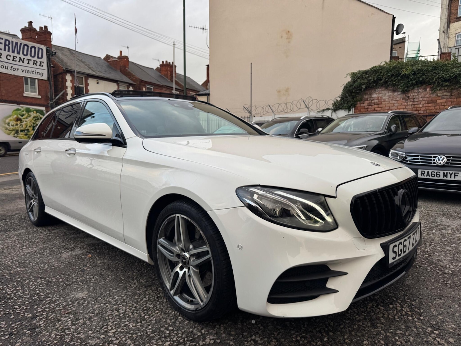 Used Mercedes-Benz E Class 2017 for sale - 76701455: Photo 1