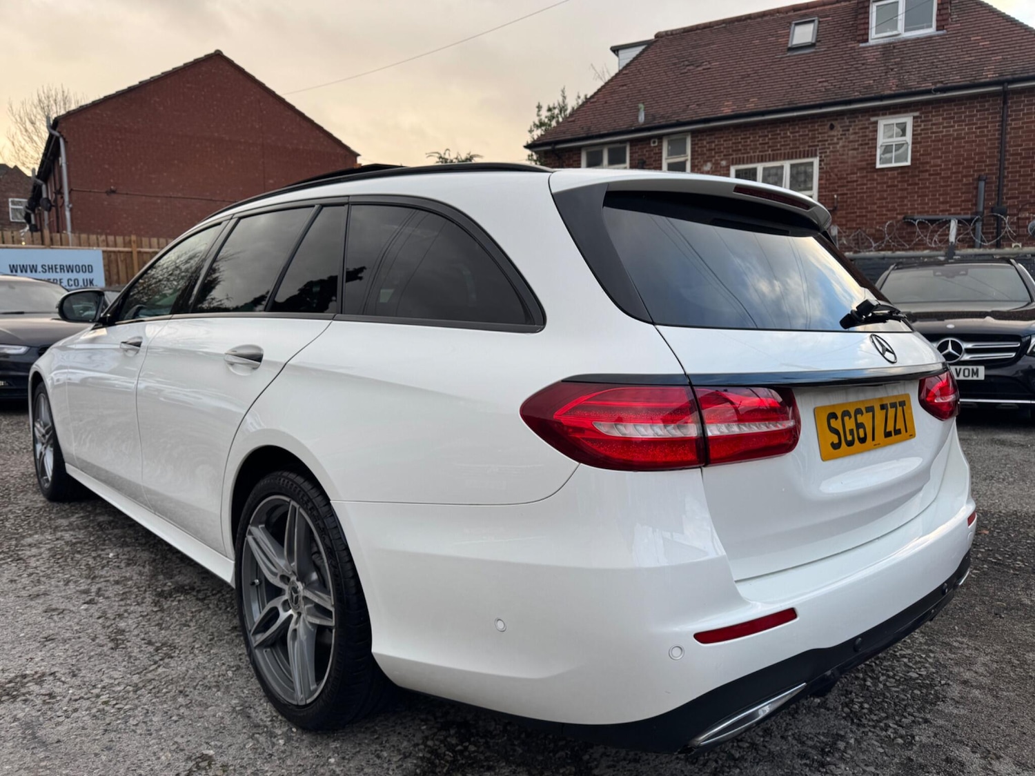 Used Mercedes-Benz E Class 2017 for sale - 76701455: Photo 10