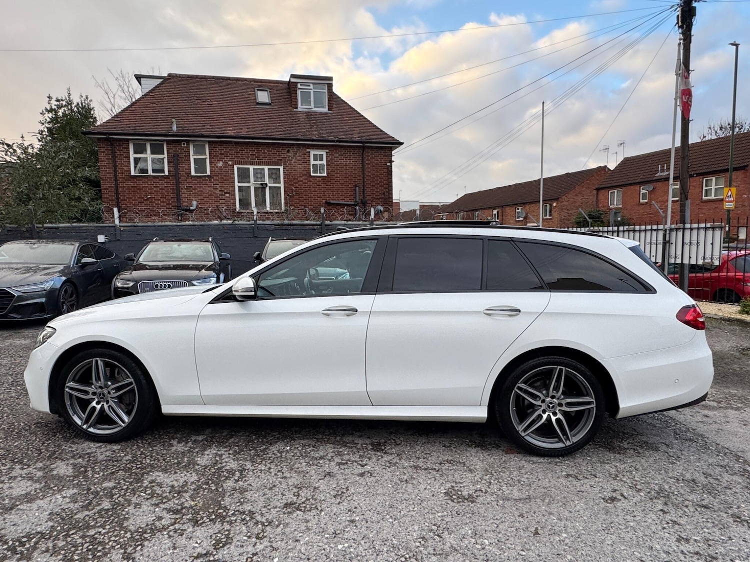 Used Mercedes-Benz E Class 2017 for sale - 76701455: Photo 11