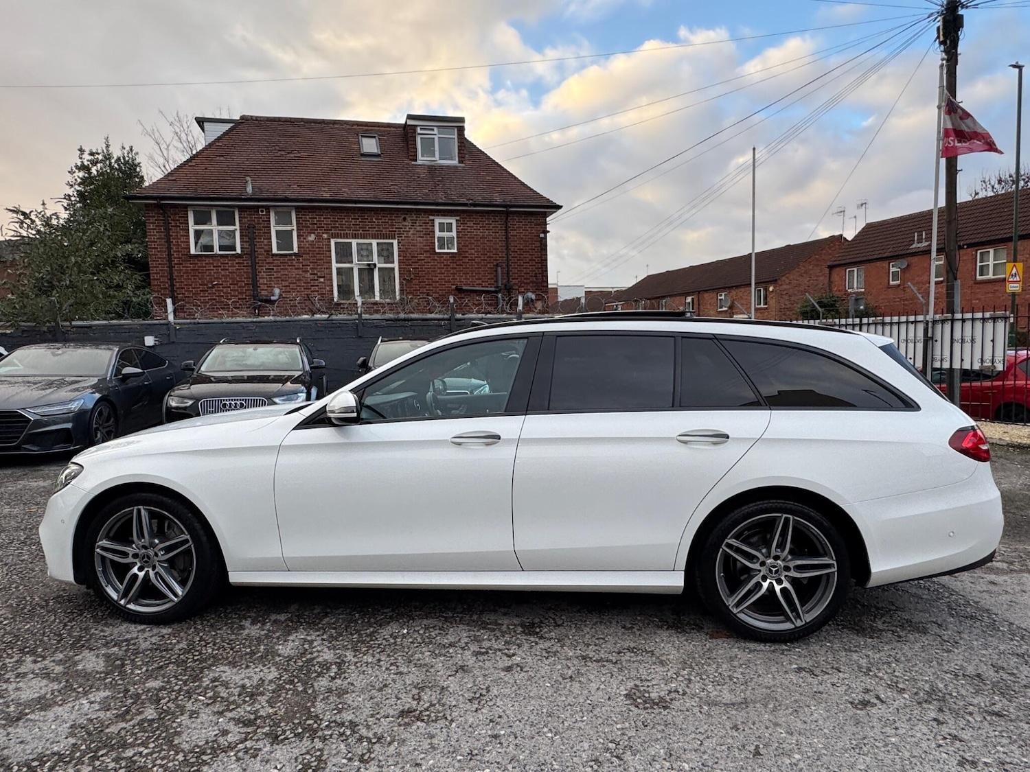 Used Mercedes-Benz E Class 2017 for sale - 76701455: Photo 12