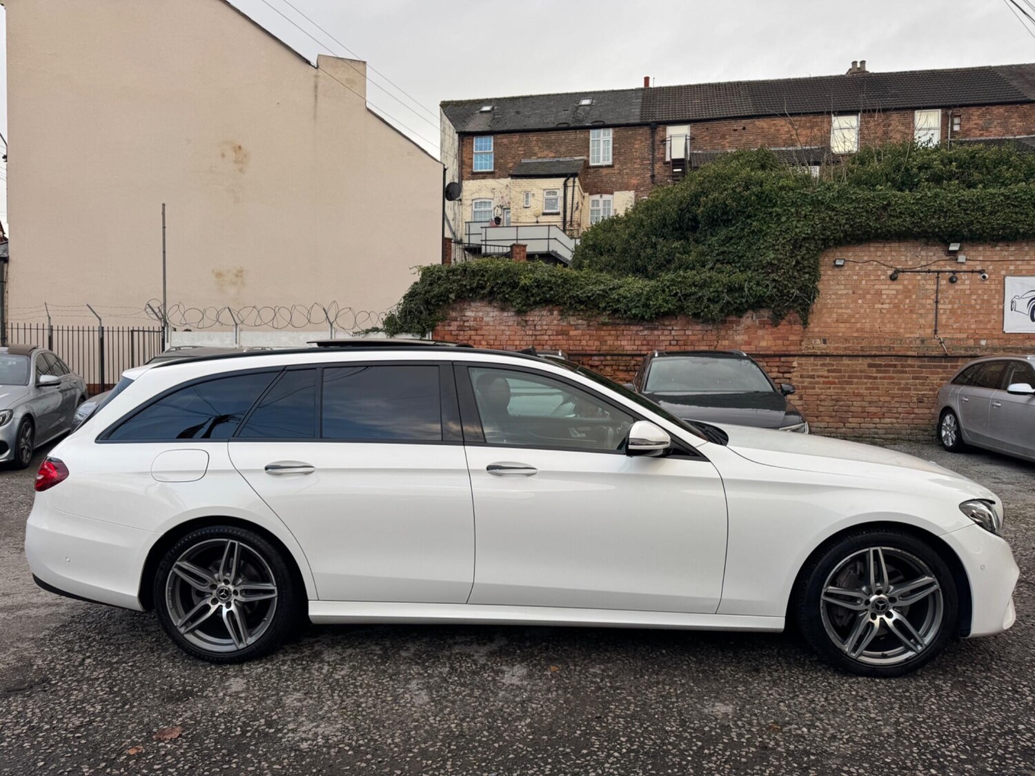 Used Mercedes-Benz E Class 2017 for sale - 76701455: Photo 14