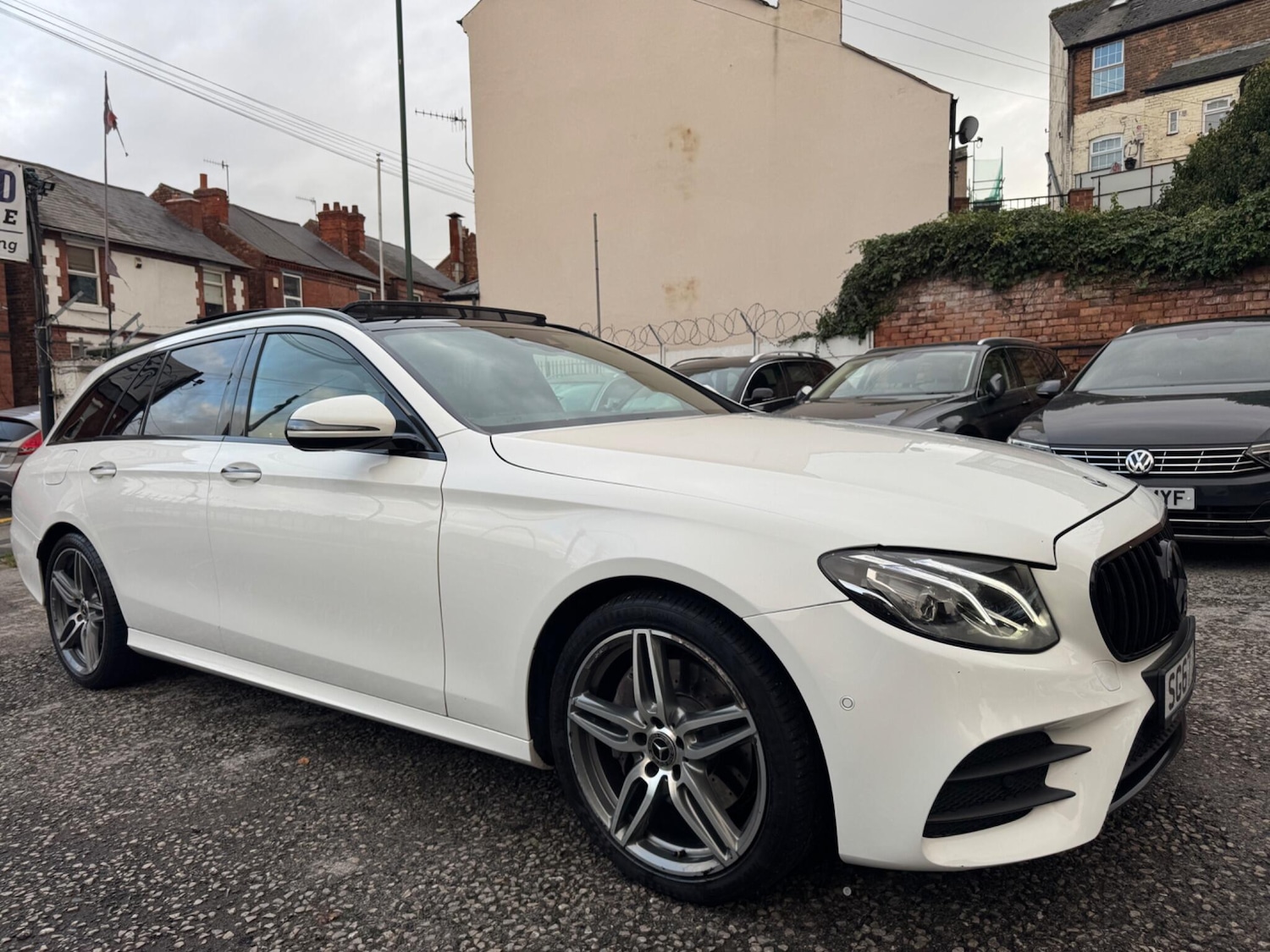 Used Mercedes-Benz E Class 2017 for sale - 76701455: Photo 5