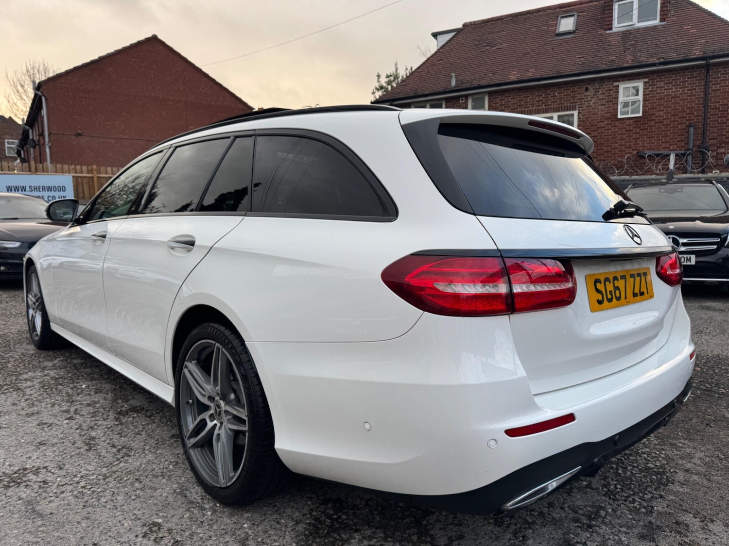 Used Mercedes-Benz E Class 2017 for sale - 76701455: Photo 9