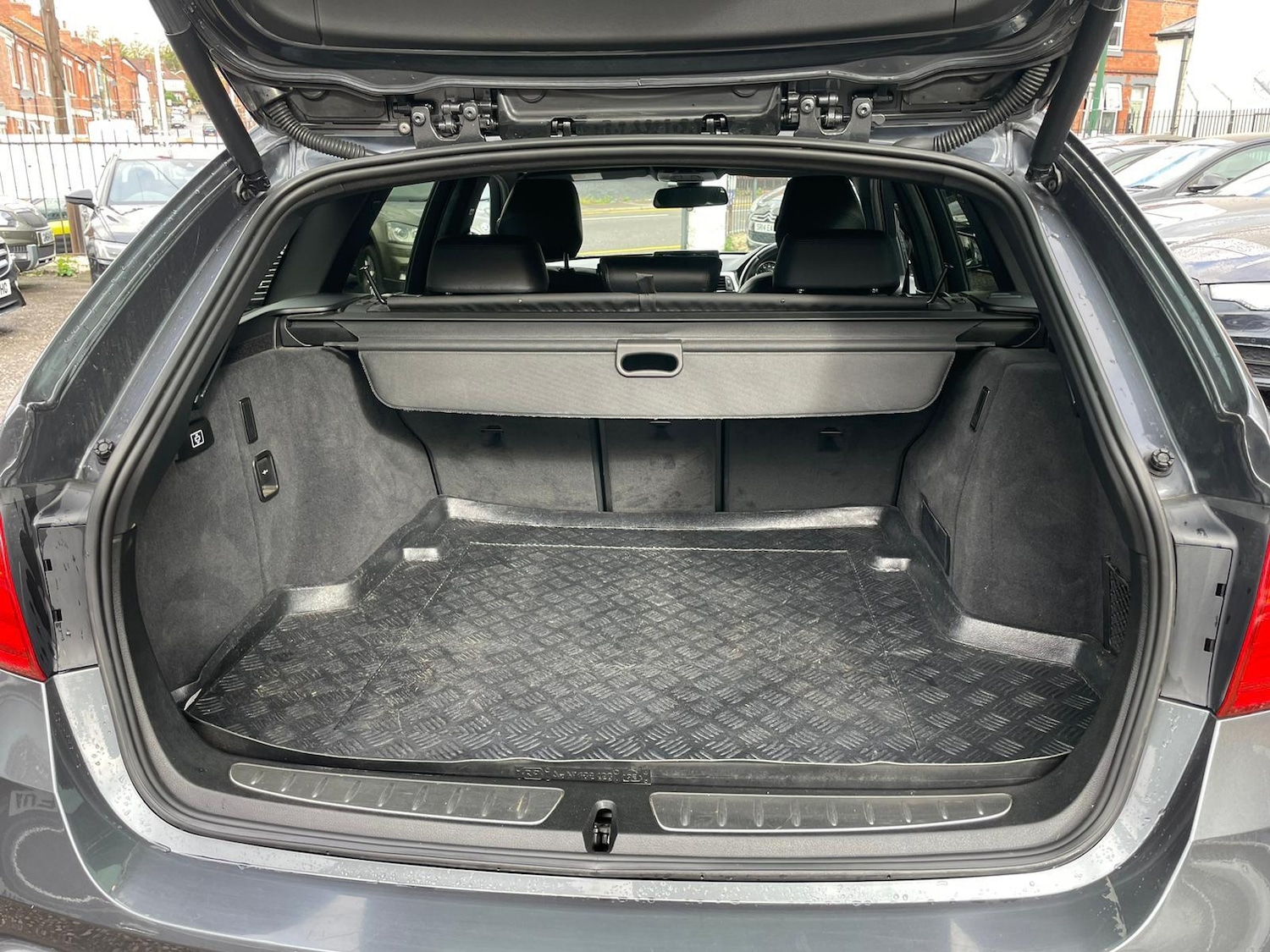 Used BMW 3 Series 2015 for sale - 76315113: Photo 42