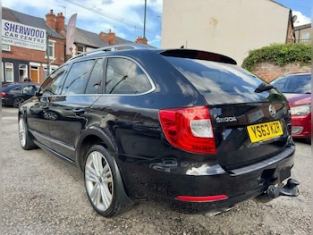 Used Skoda Superb 2013 for sale - 76988393: Photo