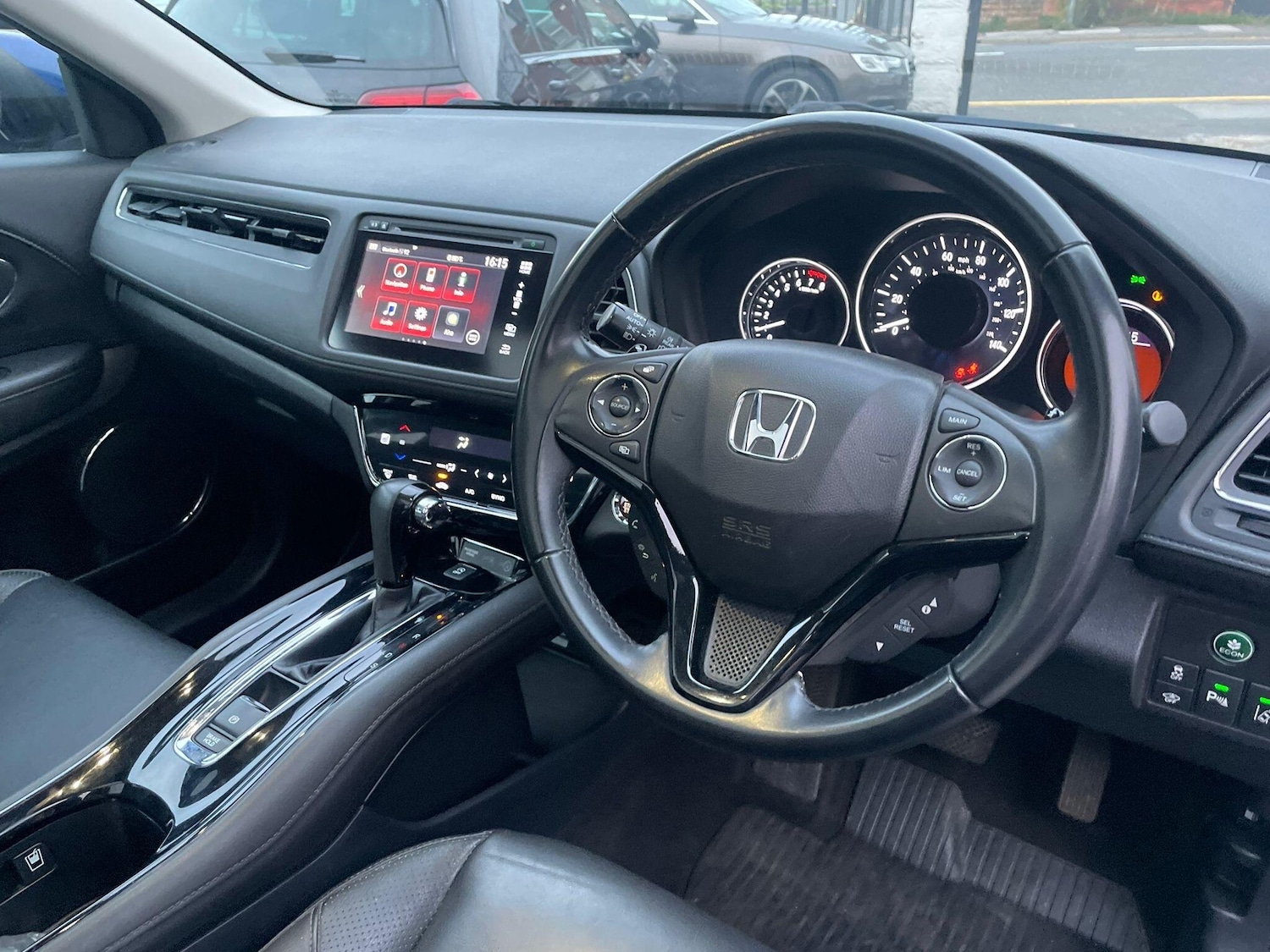 Used Honda HR-V 2015 for sale - 76607268: Photo 28