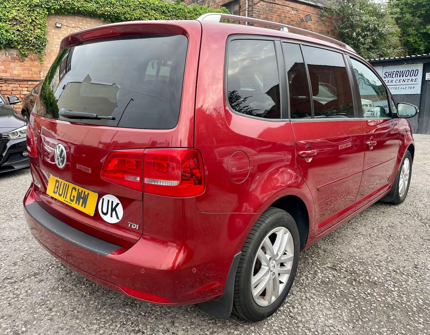 Used Volkswagen Touran 2011 for sale - 76702220: Photo 12