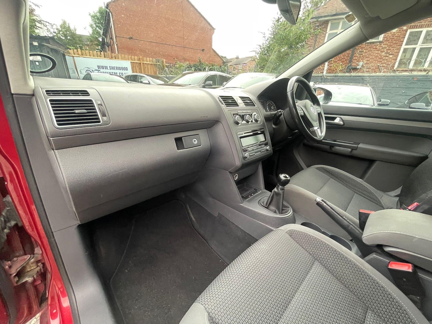 Used Volkswagen Touran 2011 for sale - 76702220: Photo 13