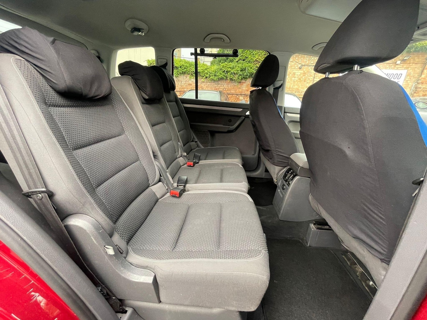 Used Volkswagen Touran 2011 for sale - 76702220: Photo 25