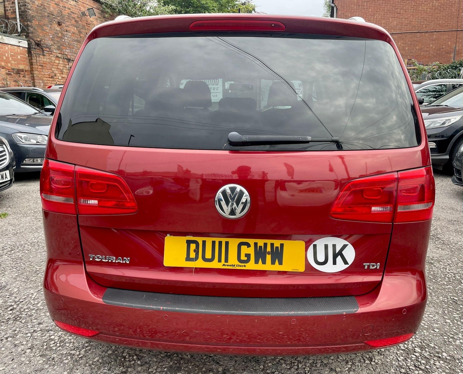 Used Volkswagen Touran 2011 for sale - 76702220: Photo 9