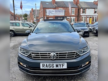 Used Volkswagen Passat 2017 for sale - 76151133: Photo 2