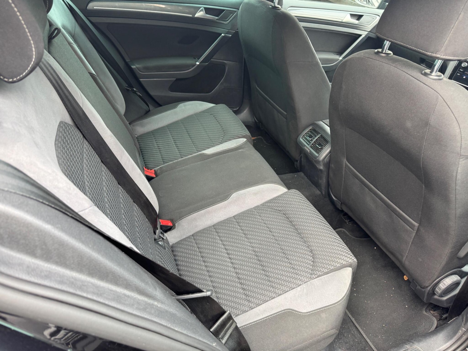 Used Volkswagen Golf 2017 for sale - 76360696: Photo 20