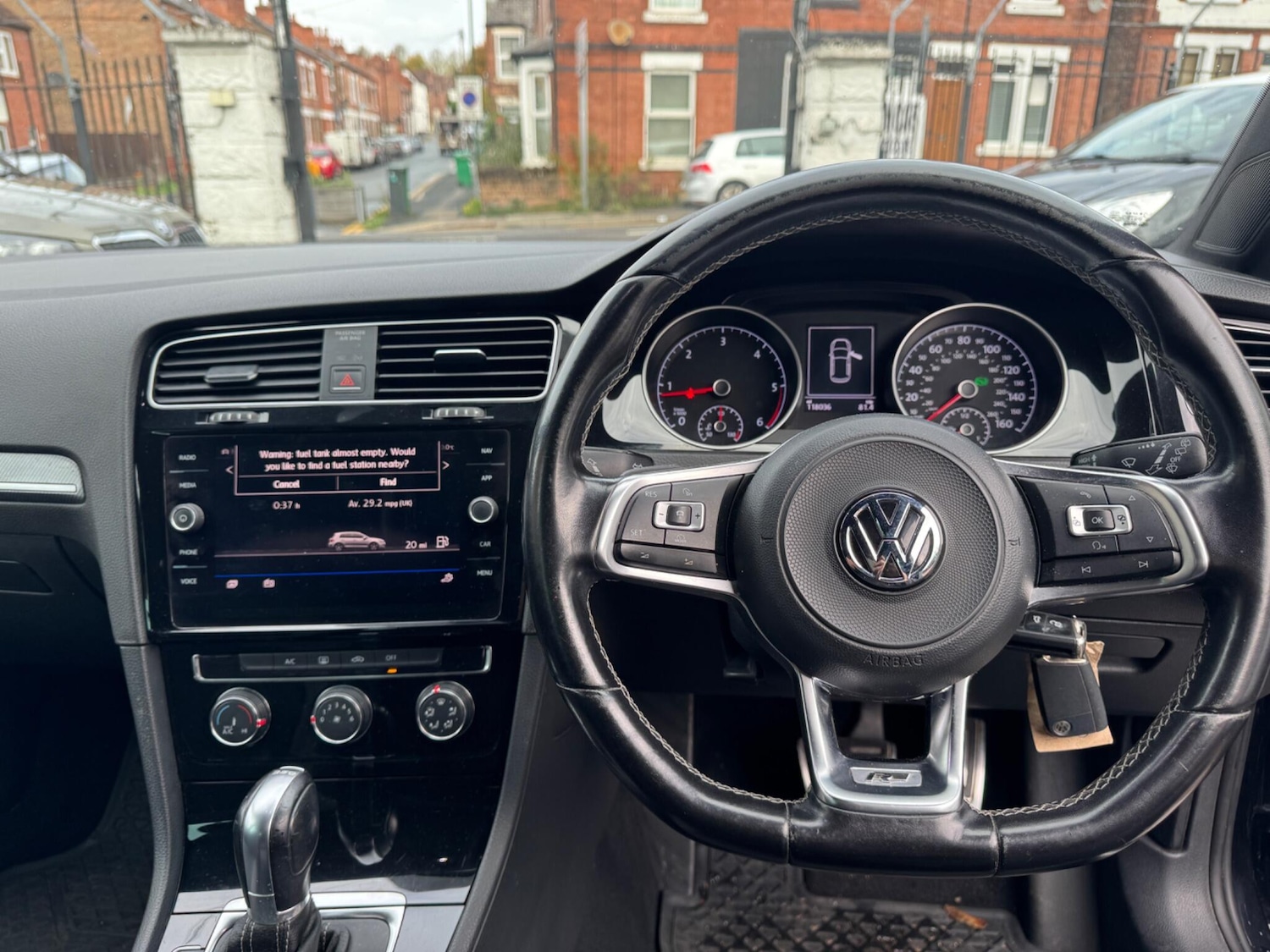 Used Volkswagen Golf 2017 for sale - 76360696: Photo 26