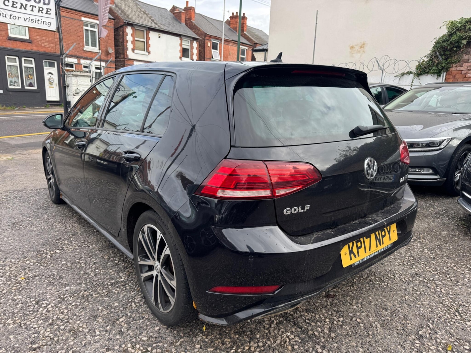 Used Volkswagen Golf 2017 for sale - 76360696: Photo 3