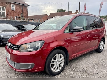 Used Volkswagen Touran 2011 for sale - 75914861: Photo