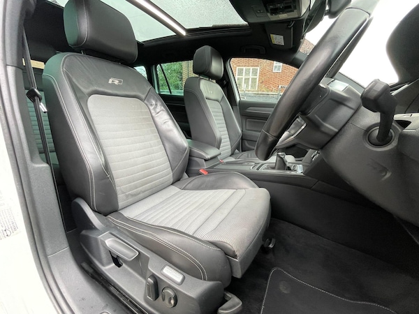 Used Volkswagen Passat 2016 for sale - 76326250: Photo 32