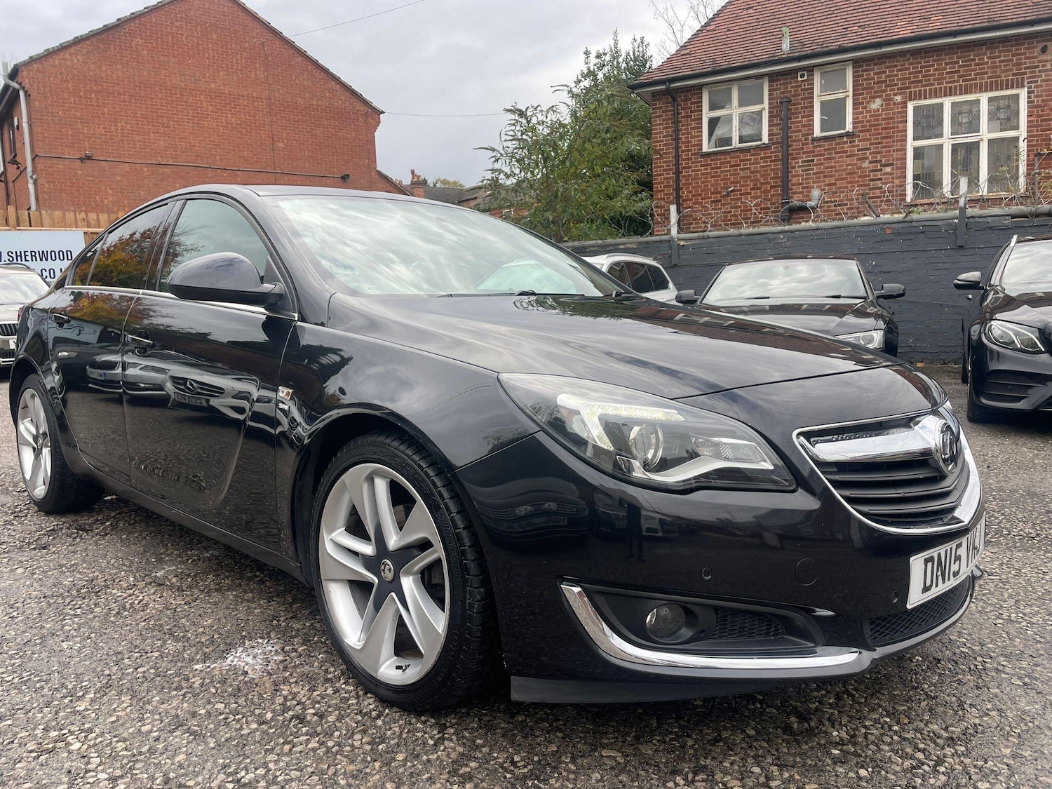 Used Vauxhall Insignia 2015 for sale - 76498994: Photo 1