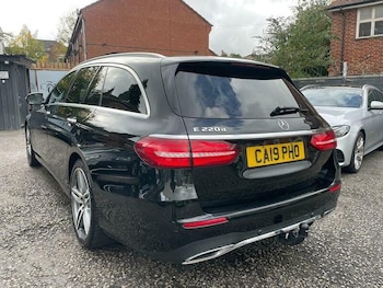 Used Mercedes-Benz E Class 2019 for sale - 76702473: Photo