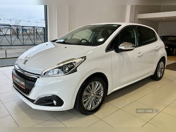 Peugeot - 208