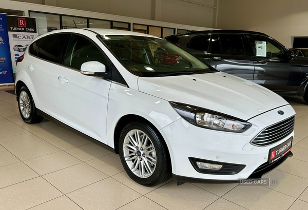 Used Ford Focus 2017 for sale - 76419612: Photo 2