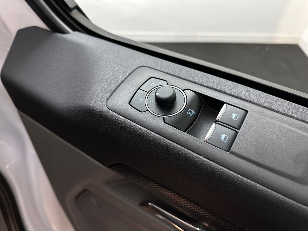 Used Ford Transit Custom 2025 for sale - 77047517: Photo 27