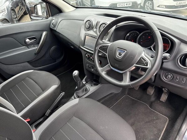 Used Dacia Sandero Stepway 2018 for sale - 76097246: Photo 10