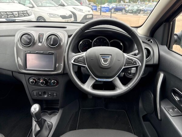 Used Dacia Sandero Stepway 2018 for sale - 76097246: Photo 12