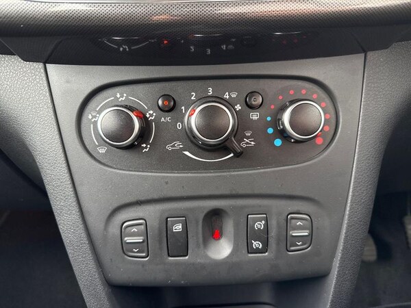 Used Dacia Sandero Stepway 2018 for sale - 76097246: Photo 19
