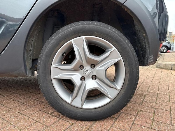 Used Dacia Sandero Stepway 2018 for sale - 76097246: Photo 9